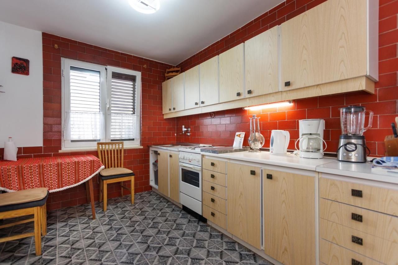 Apartament Pika *